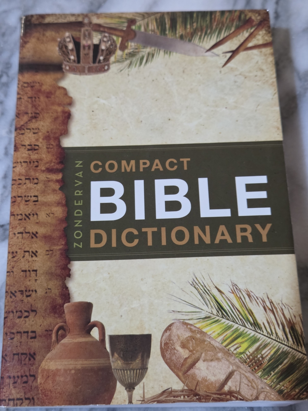 Compact Bible Dictionary - Olive/Beige